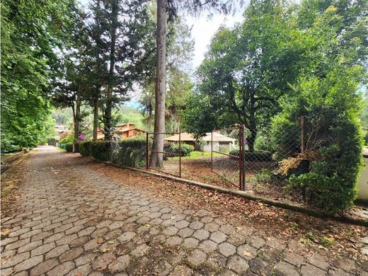 Участок, Валье-де-Браво, Valle de Bravo