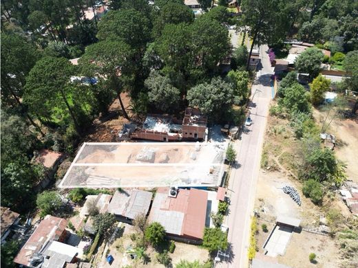 Land in Valle de Bravo, Estado de México