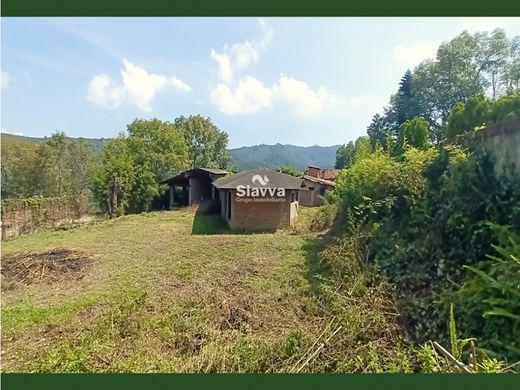 أرض ﻓﻲ Valle de Bravo, Estado de México