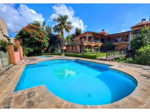 Luxus-Haus in Valle de Bravo, México (Bundesstaat)