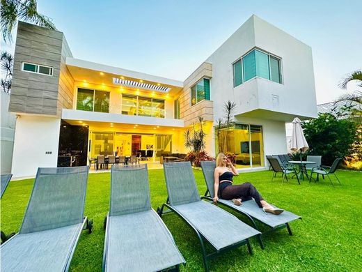 Luxus-Haus in Atlatlahucan, Morelos