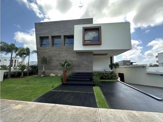 Casa di lusso a Colonia Benito Juárez, Villa de Tezontepec