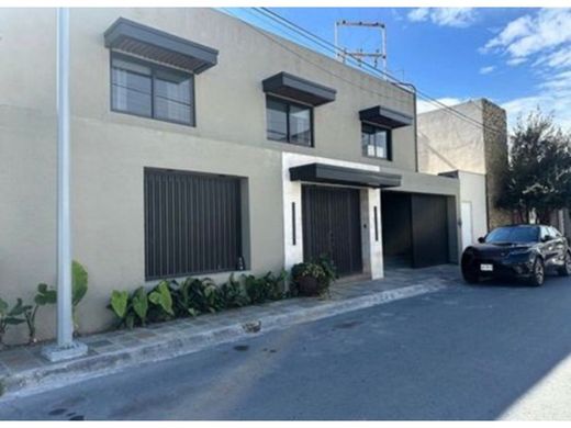 Maison de luxe à San Pedro, China