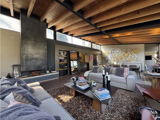 Residential complexes in Valle de Bravo, Estado de México