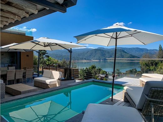 ‏בניין ב  Valle de Bravo, Estado de México