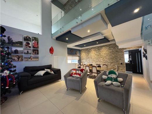 Luxury home in Monterrey, Nuevo León