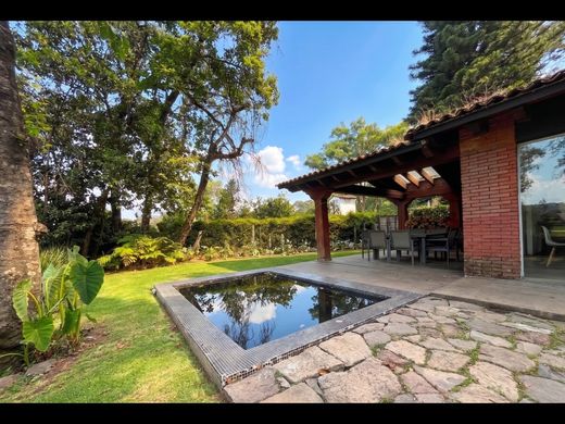Casa de lujo en Valle de Bravo, Estado de México