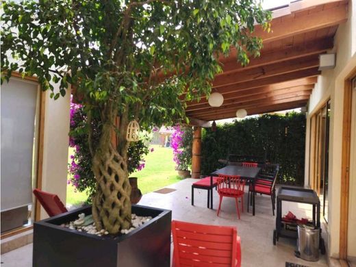 Luxus-Haus in Valle de Bravo, México (Bundesstaat)