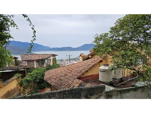 토지 / Valle de Bravo, Estado de México