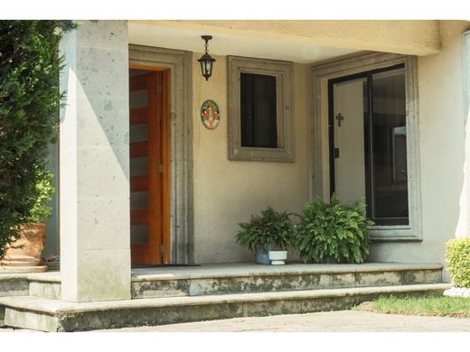 豪宅  Naucalpan de Juárez, 墨西哥州