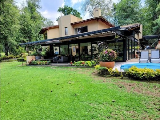 Casa de lujo en Valle de Bravo, Estado de México