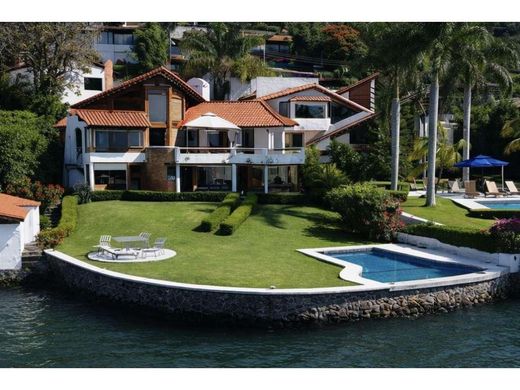 Luxury home in Valle de Bravo, Estado de México