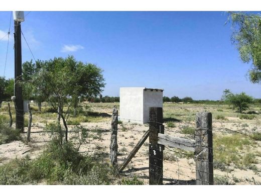 Ρουστίκ ή αγροικία σε Piedras Negras, Estado de Coahuila de Zaragoza