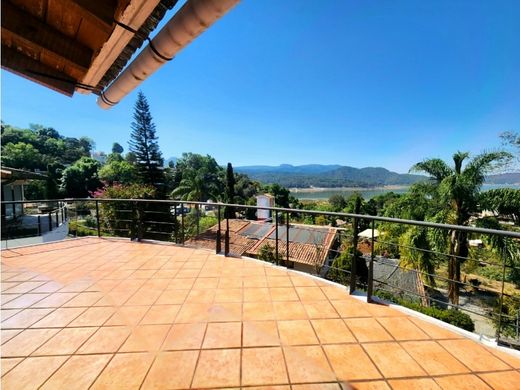 Luxury home in Valle de Bravo, Estado de México
