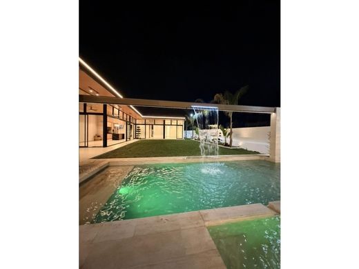 Luxury home in Atlatlahucan, Morelos