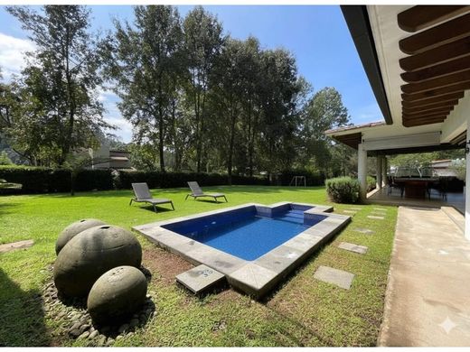 Luxury home in Valle de Bravo, Estado de México
