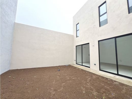 Luxury home for sale in García