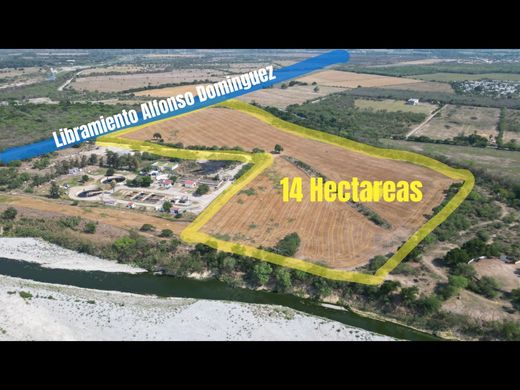 Grond in Cadereyta Jiménez, Nuevo León