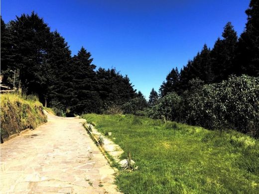 Terreno en Huixquilucan, Estado de México