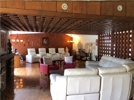 Luxury home in Ciudad López Mateos, Atizapán de Zaragoza