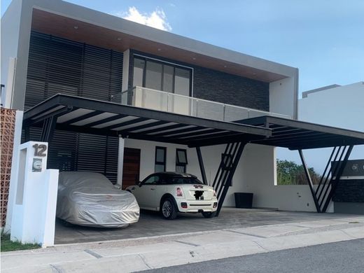 Luxury home in El Marqués, Nopala de Villagrán