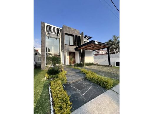 Luxury home in Atlatlahucan, Morelos