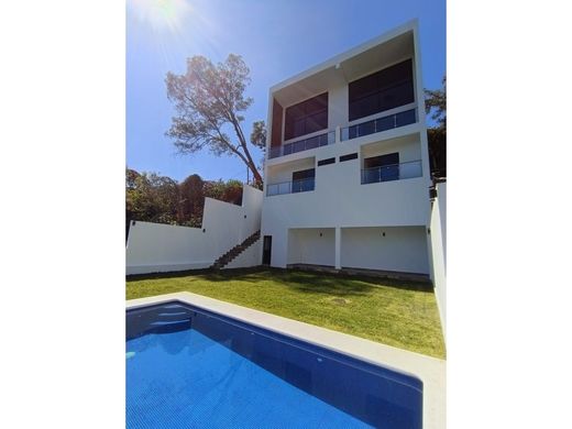 Luxus-Haus in Cuernavaca, Morelos