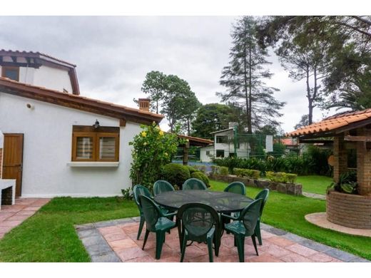 Complexes résidentiels à Valle de Bravo, Estado de México