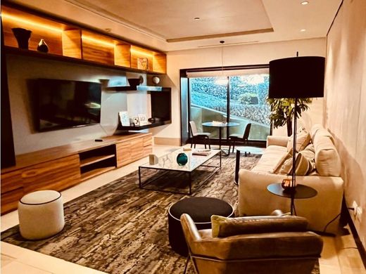 Apartment / Etagenwohnung in San Pedro Garza García, Nuevo León