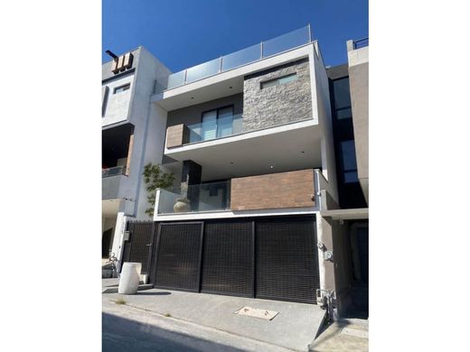 Luxury home in García, Nuevo León