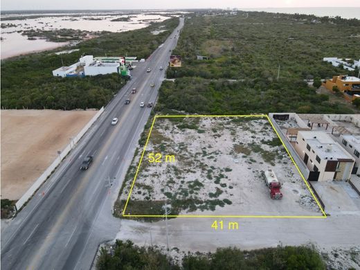 Land in Chicxulub Pueblo, Yucatán