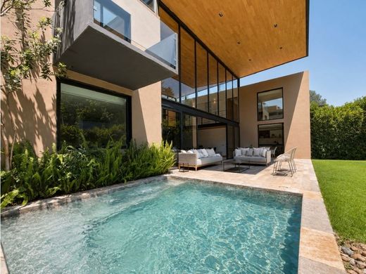 Complesso residenziale a Valle de Bravo, Messico (stato federato)