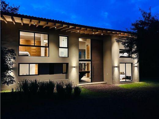 ‏בניין ב  Valle de Bravo, Estado de México