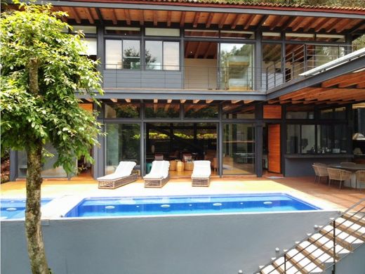 Luxury home in Valle de Bravo, Estado de México