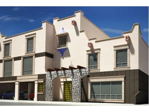 Komplex apartman Ciudad Juárez, Juárez