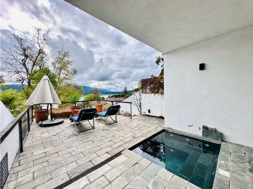 Luxury home in Valle de Bravo, Estado de México