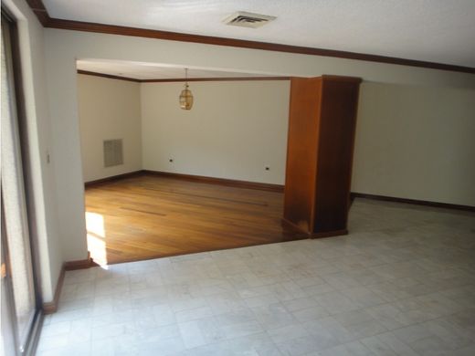 Luxury home in San Pedro, China