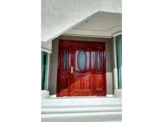 Casa di lusso a Ciudad López Mateos, Atizapán de Zaragoza