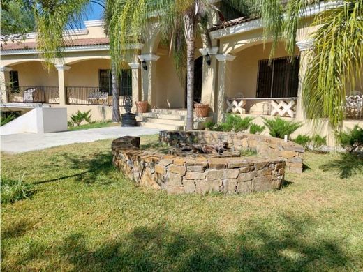 Casa rural / Casa de pueblo en Ciudad de Allende, Allende