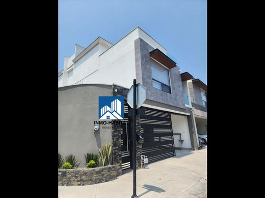 Luxe woning in Apodaca, Nuevo León