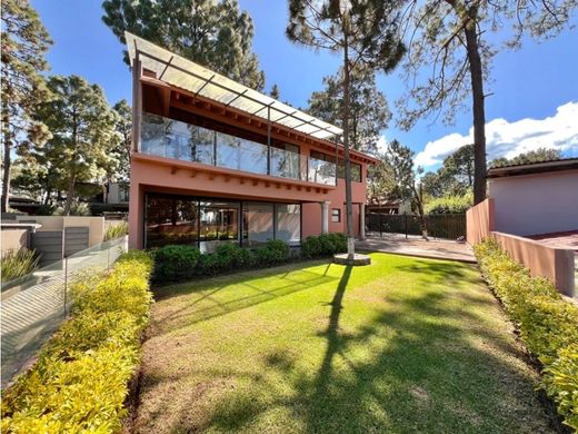 Complexes résidentiels à Valle de Bravo, Estado de México