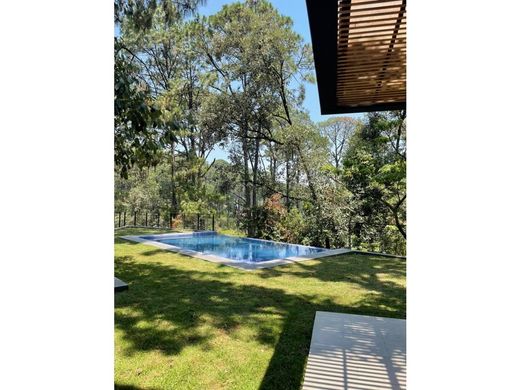 Complexes résidentiels à Valle de Bravo, Estado de México