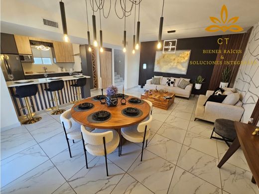 Casa de lujo en Ciudad Juárez, Juárez