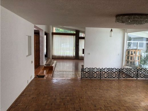 Luxury home in Ciudad López Mateos, Atizapán de Zaragoza