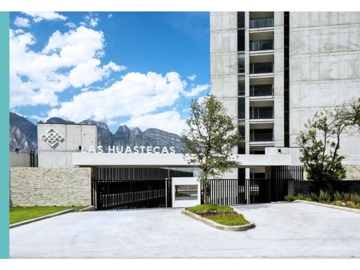 Apartment / Etagenwohnung in Santa Catarina, Nuevo León