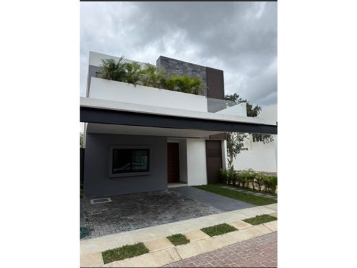 Luxus-Haus in Cancún, Benito Juárez