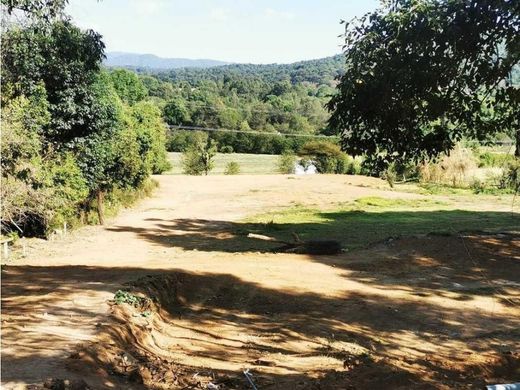 Grond in Valle de Bravo, Mexico (staat)