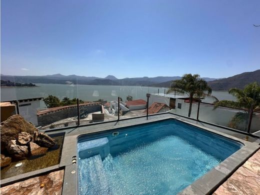 Πολυτελή κατοικία σε Valle de Bravo, Estado de México