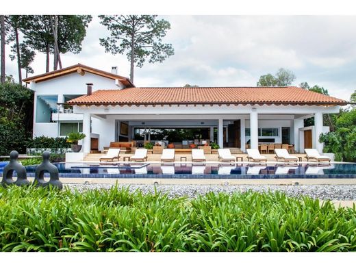 Luxe woning in Valle de Bravo, Mexico (staat)