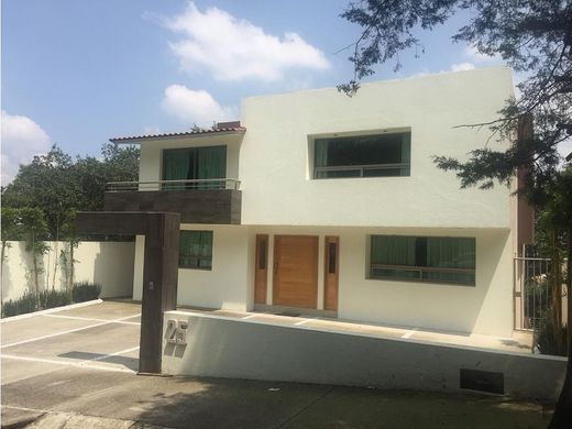 Luxury home in Ciudad López Mateos, Atizapán de Zaragoza